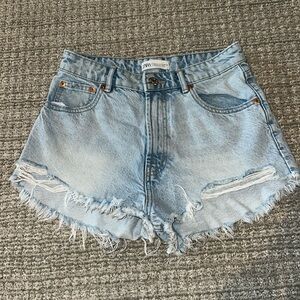 Zara Jean Shorts US 4